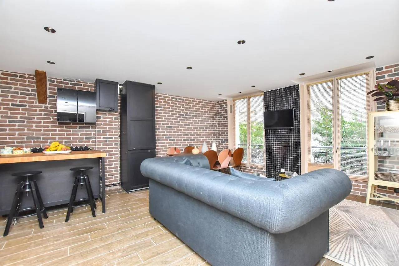 Apartment Cmg Nazareth / Republique Paris